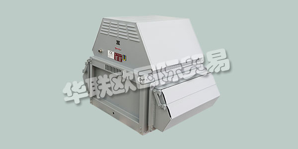 ALFRED EICHELBERGER GmbH&Co.KG是一家由業(yè)主管理，注重傳統(tǒng)的家族企業(yè)。自1931年Alfred Eichelberger成立以來，該公司在柏林Neuk?lln生產(chǎn)風(fēng)扇和空氣技術(shù)產(chǎn)品