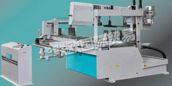 BERG&SCHMID的名字背后是一家由業(yè)主管理的公司，總部位于巴登 - 符騰堡州的雷塞克。Berg&Schmid成立于Wirtschaftswunder的早期，由Schmid家族經(jīng)營了幾代人。