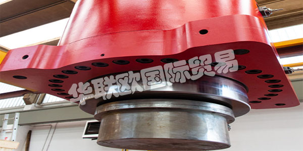 BOMBARDIERI SpA于1959年在意大利 Gazzaniga 成立，現(xiàn)在是一家私營有限公司，擁有100多名訓練有素的員工，分為三個工廠，兩個在意大利北部，一個在墨西哥。