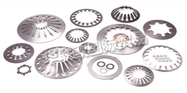 德國CHRISTIAN BAUER主要產(chǎn)品：CHRISTIAN BAUER彈簧、葉片等。CHRISTIAN BAUER基于明確的原則，自1880年以來一直直接作為一家家族企業(yè)。擴(kuò)張是一個(gè)宣稱的目標(biāo) - 但他們絕不敢在質(zhì)量，解決方案和準(zhǔn)時(shí)交付方面妥協(xié)。他們的重點(diǎn)仍然放在碟形彈簧和精密部件上，以滿足最高要求，并與客戶建立公平，信任和合作的伙伴關(guān)系。